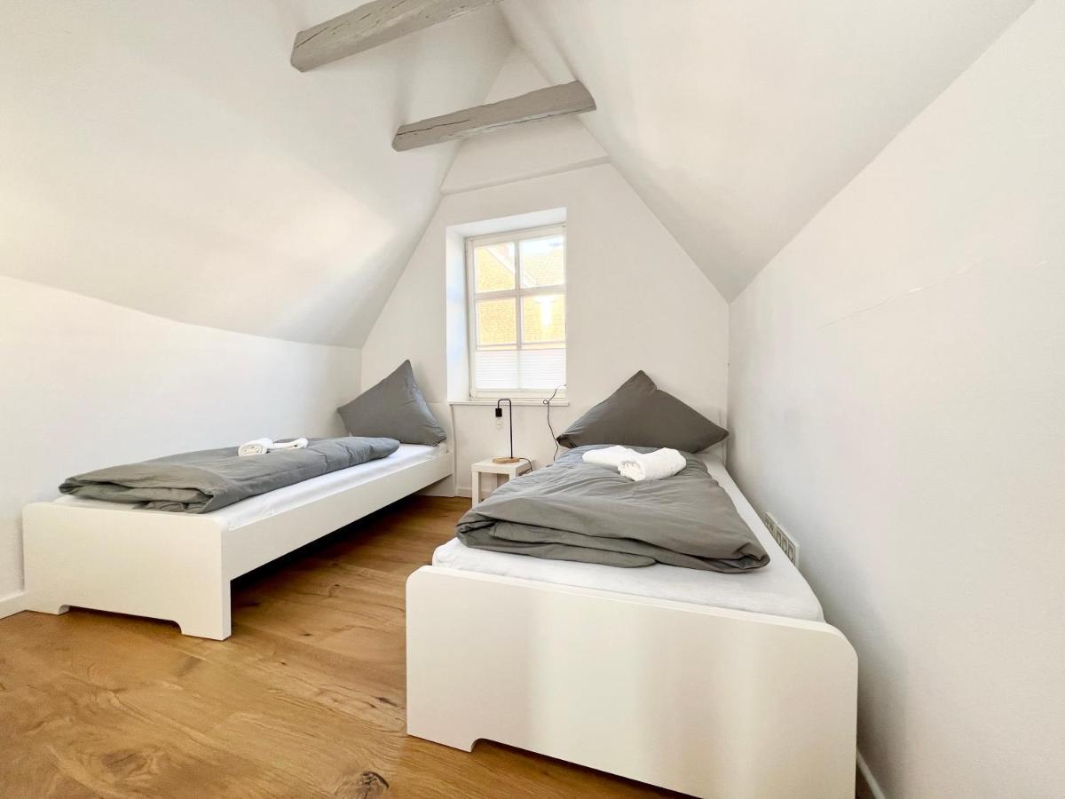 Historisches Kontorhaus, Zentral, 2Zi., Netflix! Villa Emden Kültér fotó